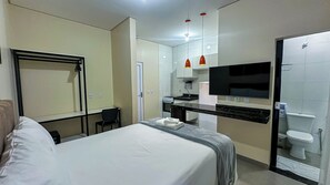 Caja de seguridad en la habitación y escritorio 