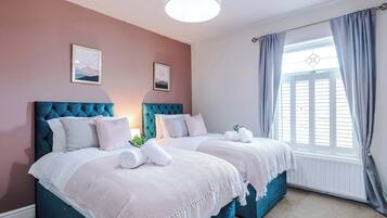 3 chambres, fer et planche Ă repasser, Wi-Fi, draps fournis