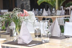 Bao gồm bữa sáng kiểu Âu hàng ngày 