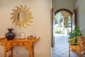 Két bảo mật tại phòng, bàn, khu vực làm việc phù hợp cho laptop 