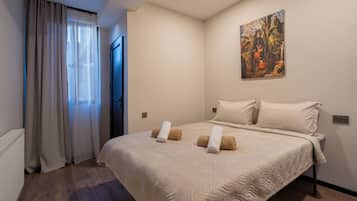 Apartamento conforto, 4 quartos, vista para o pátio | Cortinas blackout, Wi-Fi de cortesia