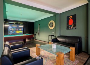 Comfort-Apartment, 4 Schlafzimmer, Blick auf den Innenhof | Wohnbereich