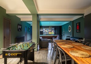 Comfort-Apartment, 4 Schlafzimmer, Blick auf den Innenhof | Wohnbereich