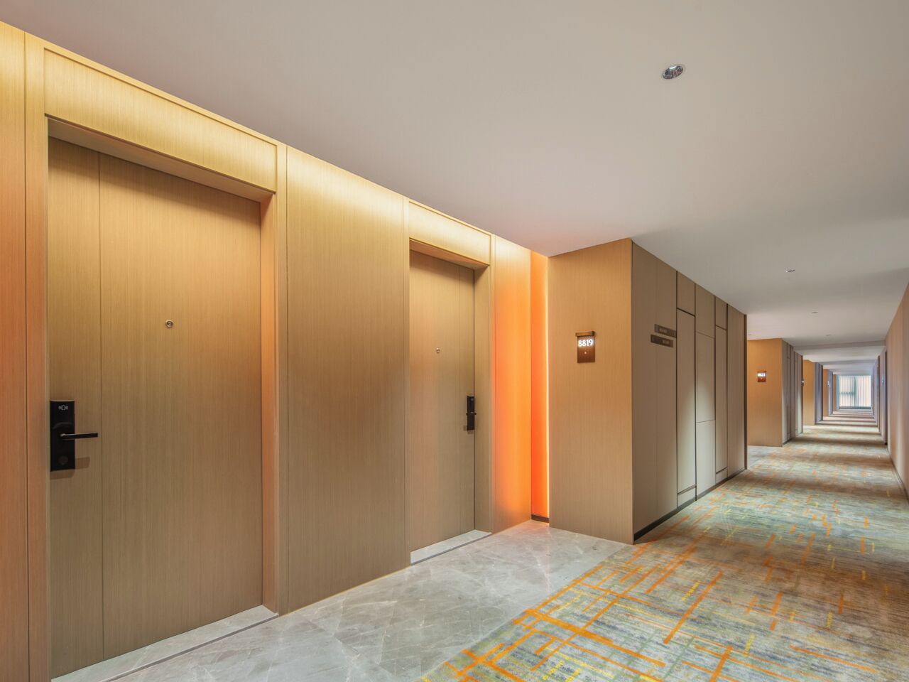 Handrails in hallways