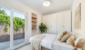 3 bedrooms, iron/ironing board, WiFi, bed sheets - Luxury Villa Seaviews 300m Beach Distance (El Faro)