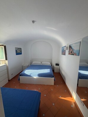 1 bedroom, iron/ironing board, WiFi, bed sheets - Positano cozy apartment on street level (Positano)
