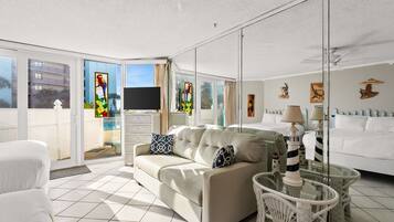 Iron/ironing board, free WiFi, bed sheets