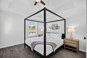 Iron/ironing board, travel crib, WiFi, bed sheets