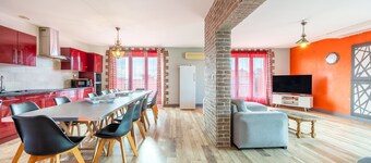 Holiday Home 'Sleeps 22 Brem Center with Large'