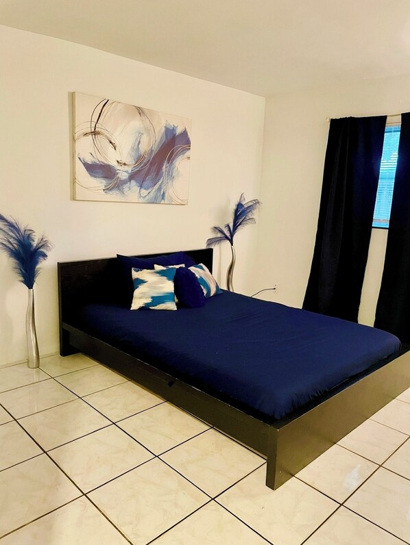 2 bedrooms, iron/ironing board, WiFi, bed sheets - 2-bedroom apartment in the heart of Fort Lauderdale with AC (Fort Lauderdale)
