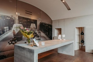 Lobby - At home in the location (Graßnitzberg)