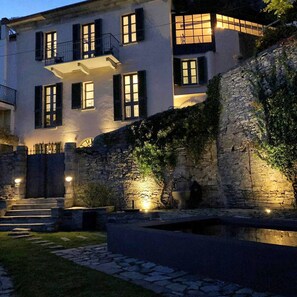 Villa, 5 Schlafzimmer, eigener Pool, Gartenblick | Außenbereich