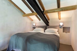 Vila, 5 quartos, piscina particular, vista para o jardim | 5 quartos
