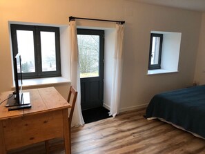 مكواة/لوح كي وواي فاي وملاءات أسرّة