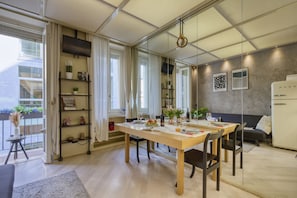 House, Smoking | 1 bedroom - Cerva - Stylish 1 Bedroom Close to Duomo (Milan)