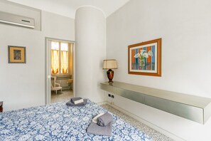 1 bedroom - Della Signora - Elegant Charming 1-bdr Apartment Close to Duomo (Milan)