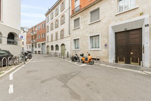 1 bedroom - Della Signora - Elegant Charming 1-bdr Apartment Close to Duomo (Milan)