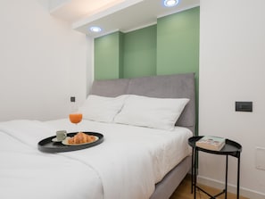 House, Smoking - Farini - Charming One-bedroom Apartment in Isola Area (Milan)