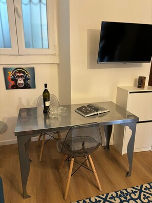 House, Smoking - Venini - Cozy 2 Bdroom Apartment in Loreto Area (Milan)
