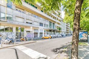 开间, 吸烟房 | 1 多间卧室