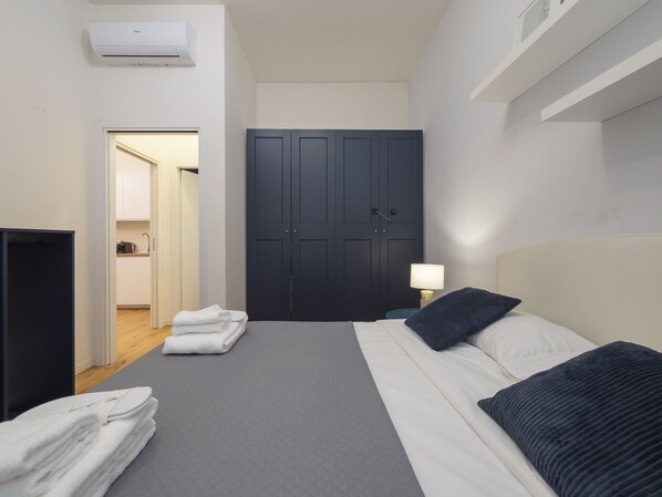 House, Smoking | 1 bedroom - Porta Vittoria - Cozy Stylish 1bdr in Duomo San Babila Area (Milan)