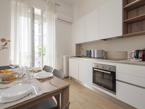 Apartment, Smoking | 1 bedroom - Spinoza - Modern 1 br With Balcony Steps From Piola (Milan)