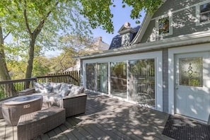 Terrace/patio - Harter Heights River House (South Bend)