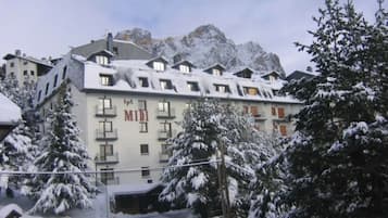 Mặt tiền nơi lưu trú