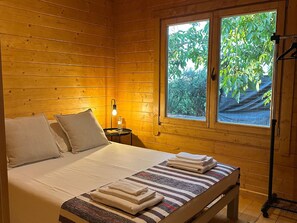 5 عدّة غرف نوم ومكواة/لوح كي وواي فاي مجانًا وملاءات أسرّة