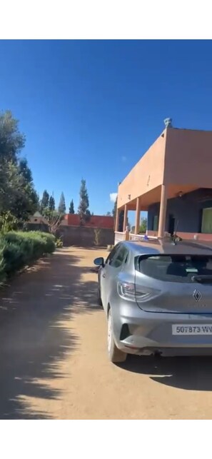 Property grounds - Villa with swimming pool in quiet countryside not overlooked (Had Hrara)