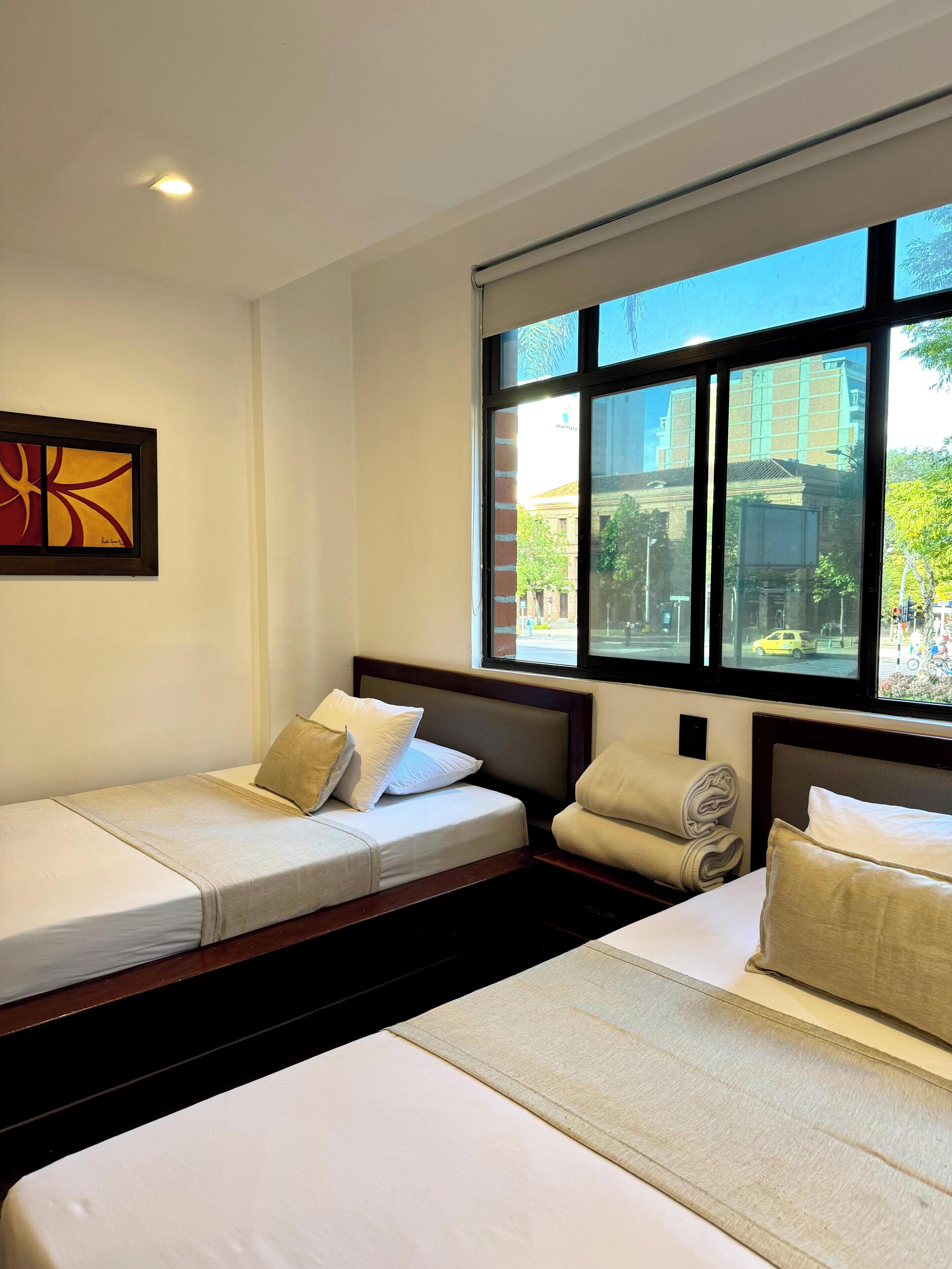 Business Room, Housekeeping, City View