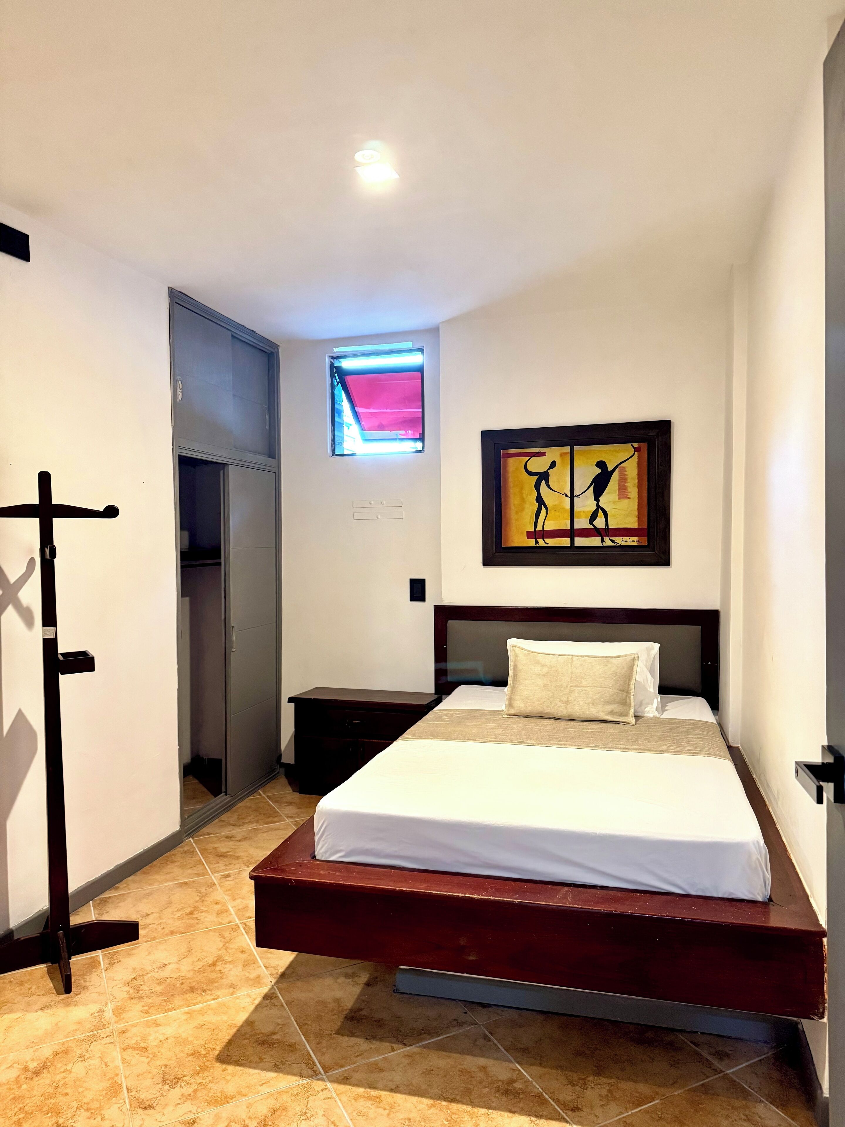 Zimmersafe, individuell dekoriert, individuell eingerichtet