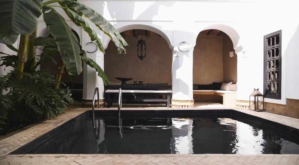 Indoor pool, pool loungers
