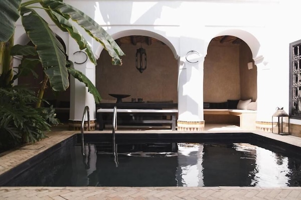 Indoor pool, sun loungers