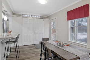 Dining - Dog-Friendly Downtown Auburn Apartment! (Auburn)