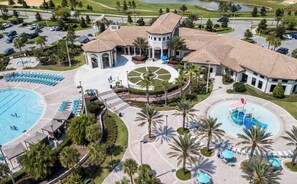 Exterior - 9BR Lakeview Villa - Pool, Jacuzzi & Pool Table! (Kissimmee)