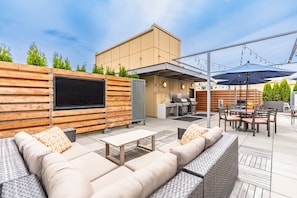 Outdoor dining - 1BR | Gym, Views | Bellevue | Sophari Parkside C (Bellevue)