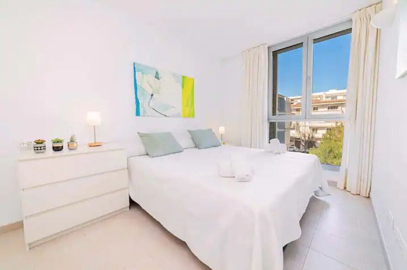 2 عدّة غرف نوم وخزنة داخل الغرفة ومكواة/لوح كي وواي فاي مجانًا