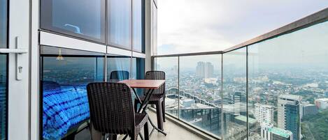 تناول الطعام بالخارج