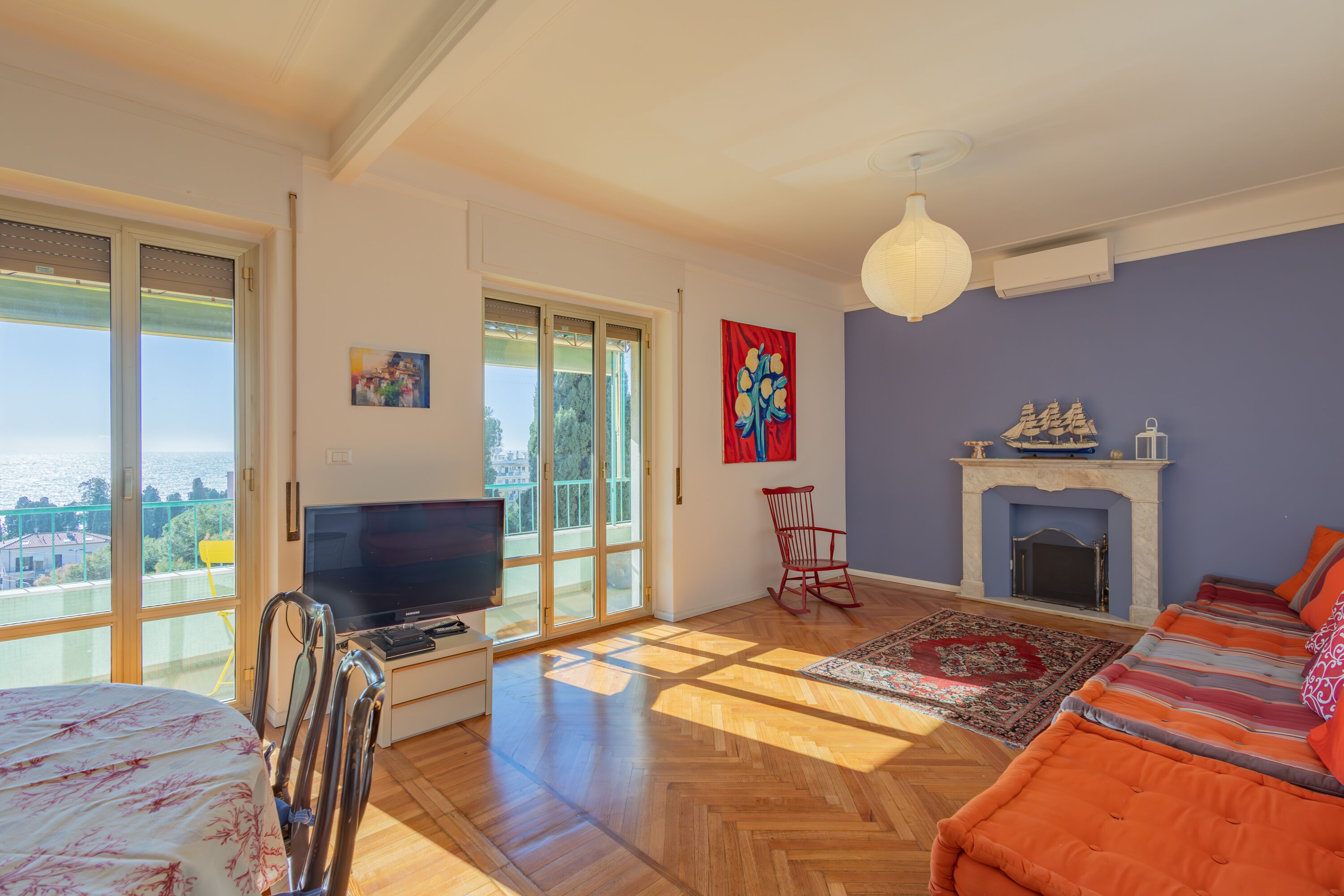 公寓, 2 間臥室, 海景 | 起居區 | 30-吋電視，提供衛星頻道