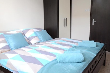 Double Room, 1 Queen Bed. Hostel Bratislava