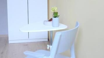 Twin Room, 2 Single Beds | Interior