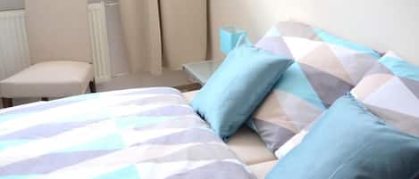 Double Room, 2 Single Beds