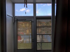 Interior - Waterfront 1-bedroom condo with Boat Dock (Stuart)
