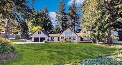 Charming 4-bedroom Lakeview House in Lake Tapps