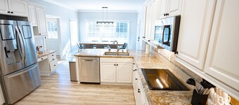 Luxury Golf Retreat - Simulator & Short Game Setup