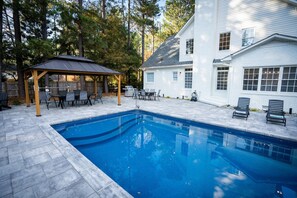 Pool - Luxury Golf Retreat - Simulator & Short Game Setup (Southern Pines)