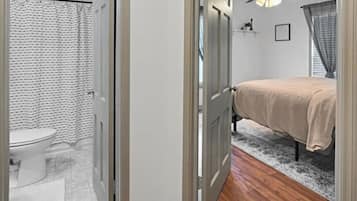 2 camere, una scrivania, Wi-Fi, lenzuola