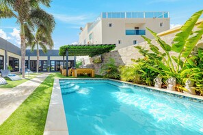 Pool - New Sea La Vie Suites at Palm Beach -Suite #3 2BR/1BR W/ Pool&Jacuzzi (Noord)