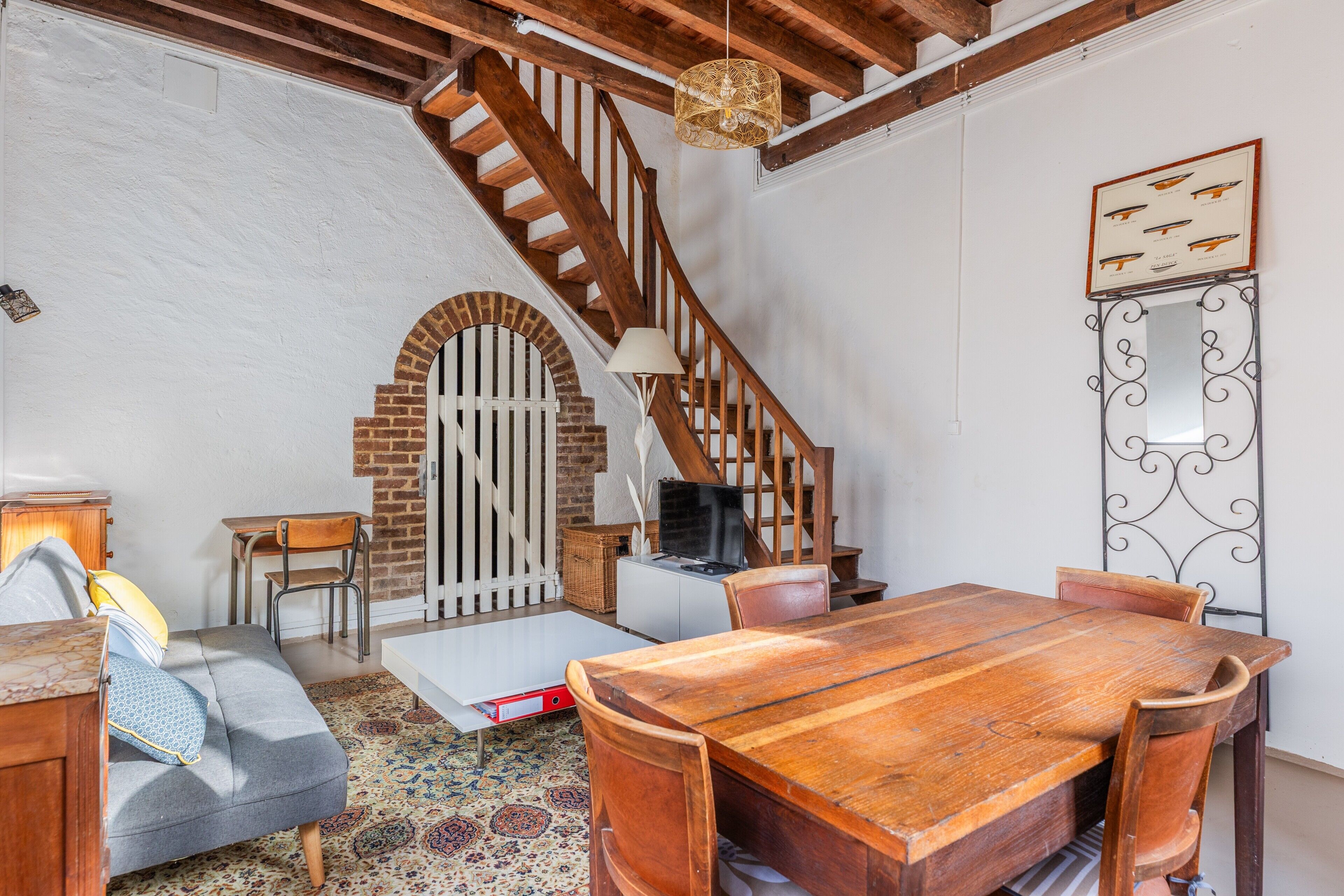 Tv, dvd-spelare och en stereo